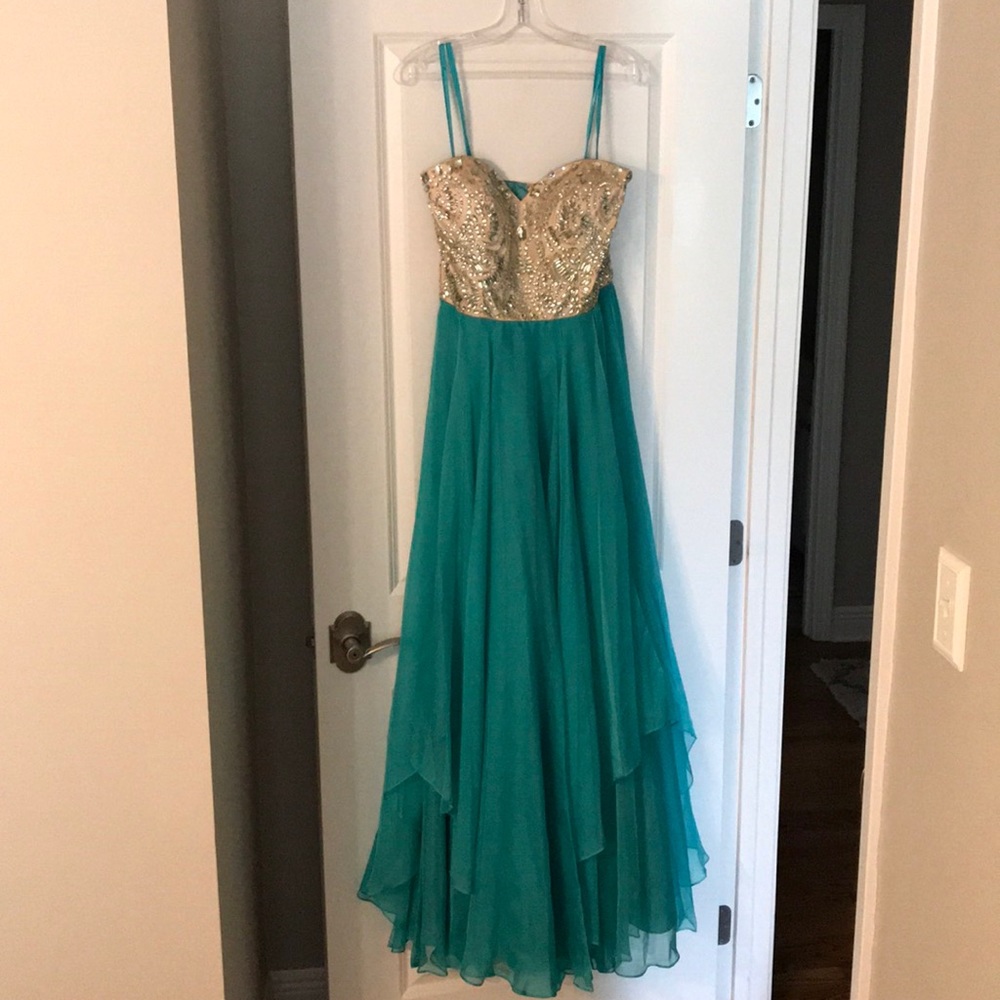 Gorgeous 2 tone strapless dress women size 12